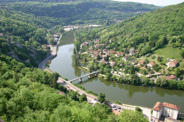 Vue aérienne de Besançon