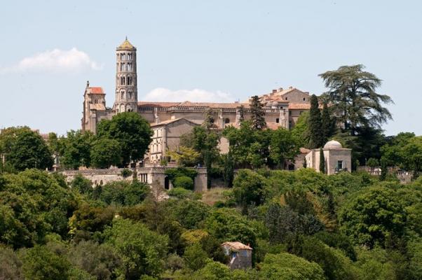 La Cathédrale Saint-Théodorit, la tour fenestrelle à Uzes