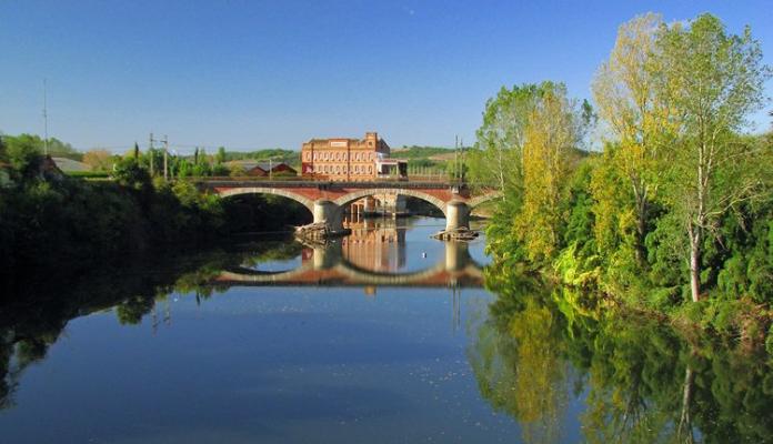 Le Lot , fleuve navigable