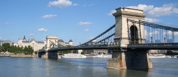 Pont Szechenyi à Budapest, Hongrie