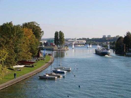 L'entrée du port de Bonneuil sur Marne