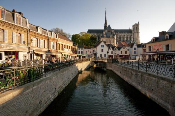 Le quartier saint-leu à amiens