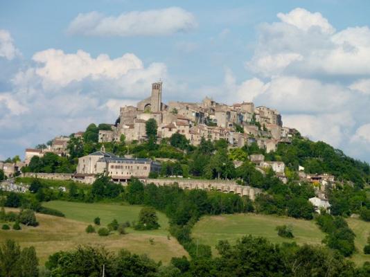 Village perché Cordes sur Ciel dans le Tarn