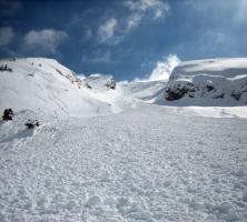 La poudreuse de La Clusaz