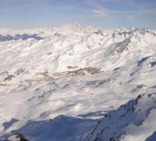Vue plongeante sur la station de Valloire