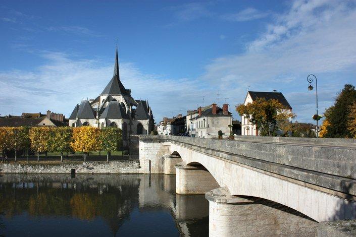 L'église Saint Jean Baptiste de Nemours