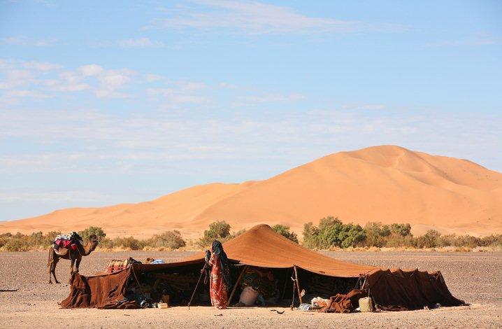 Tente berbère au Sahara