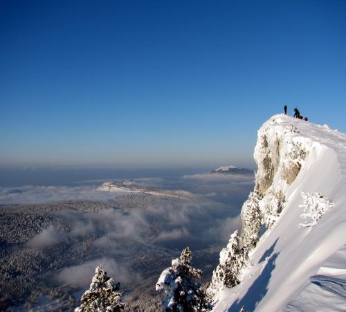 Mer de nuages et montagnes aux Aillons