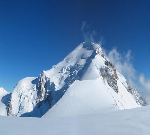 Pic enneigé à Chamonix
