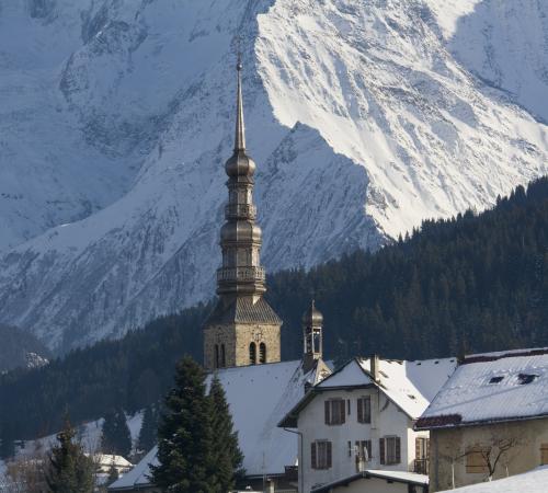 Le clocher de Combloux
