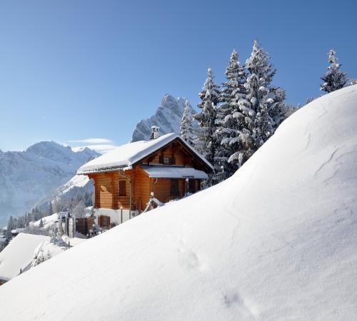 Chalet enneigé près des 2 Alpes
